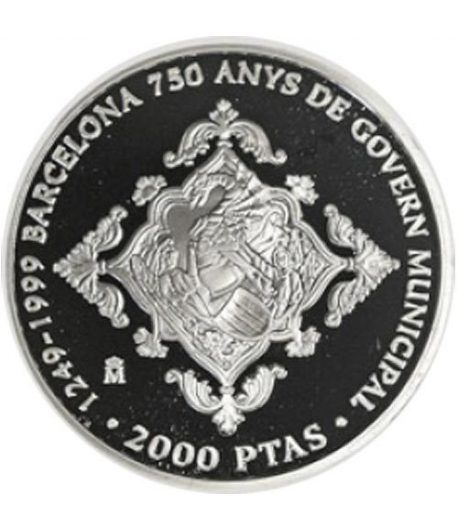 2000 Pesetas 1999 750 A. Gobierno Municipal de Barcelona.