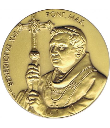 Medalla de Vaticano Benedicto XVI en Africa año 2011 en bronce