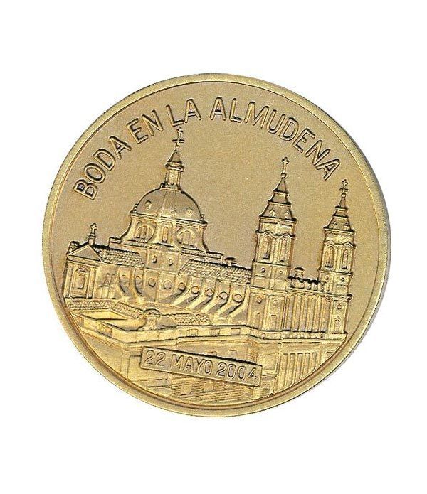Medalla Boda Felipe y Letizia 2004. Placada en oro.  - 4
